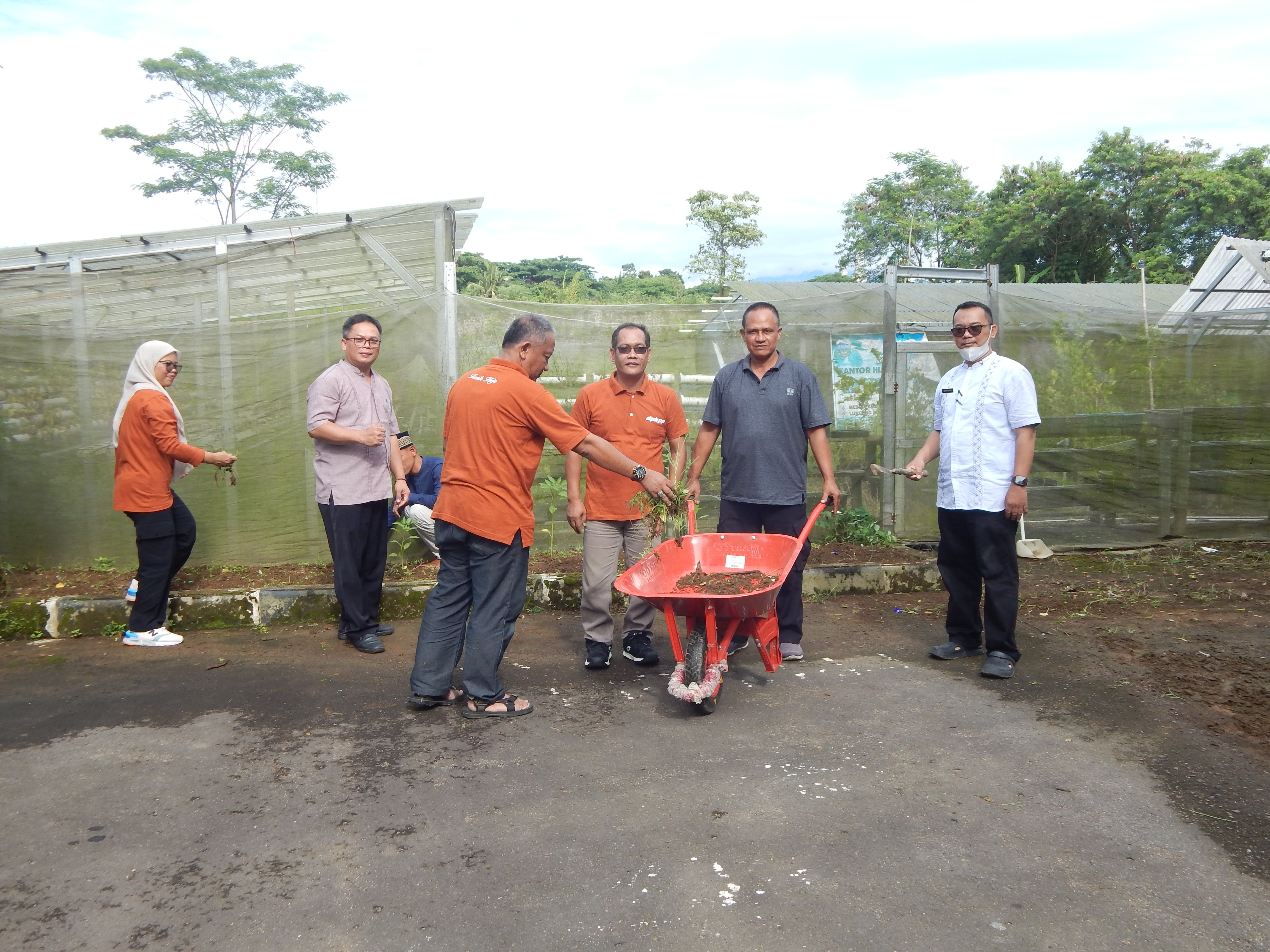 Aksi Nyata Jumat Bersih