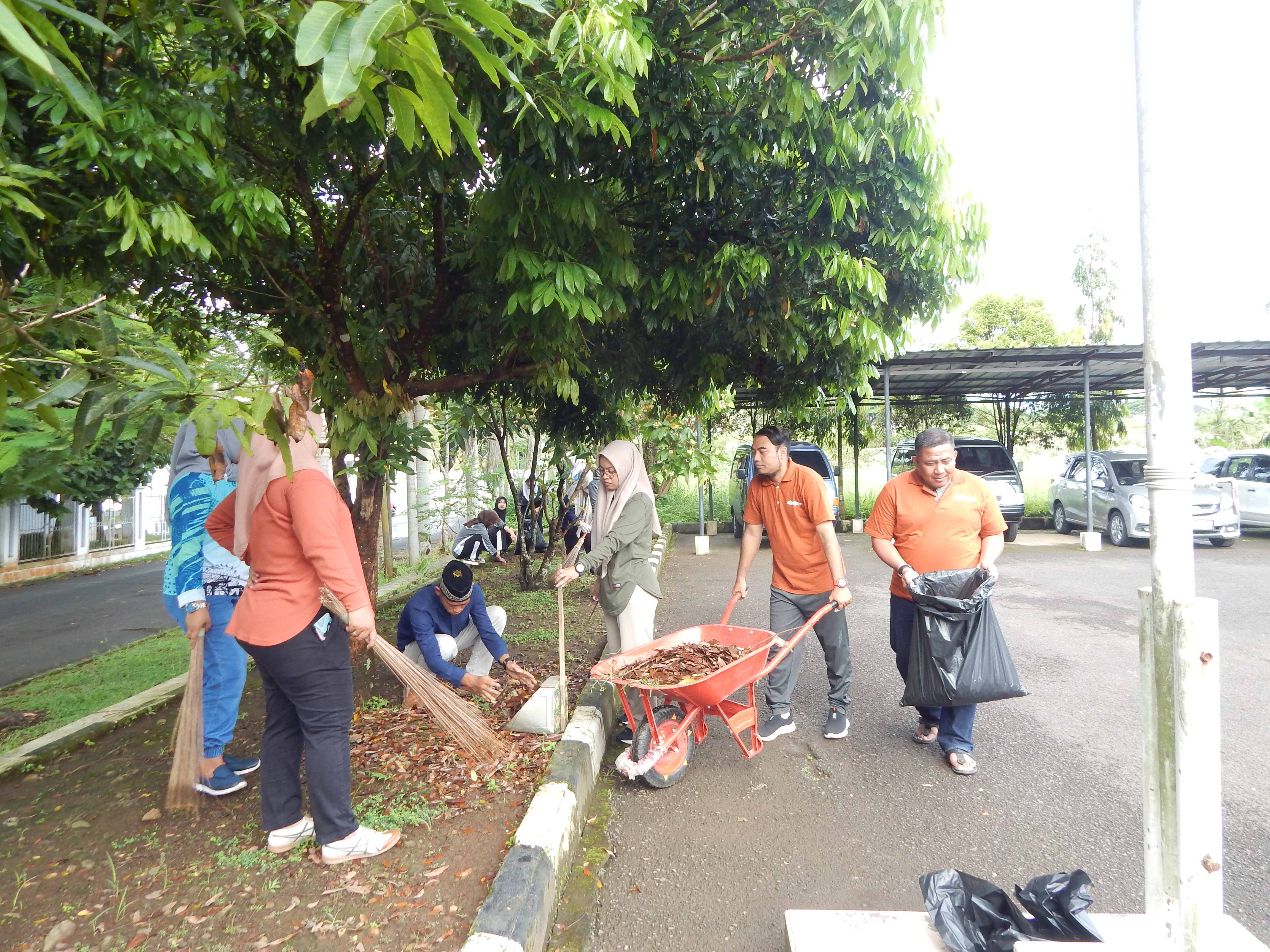 Aksi Nyata Jumat Bersih